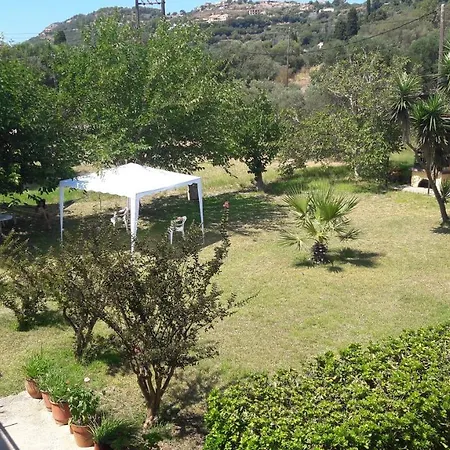 Jerry Apartment Svoronata